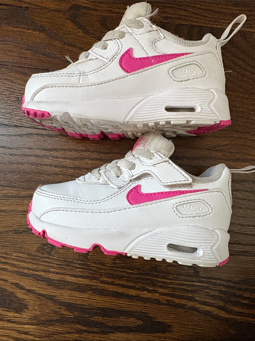 7C Nike Air Max 90 Easy on Kids White Sneakers with Pink Swoosh - Picture 4 of 8